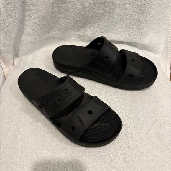 Women’s size 9 Black Crocs Slide Sandals - Picture 4 of 5